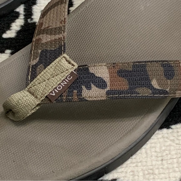 Vionic Islander Toe Post Sandal Flip Flop in Camo Size 10 - Picture 10 of 16